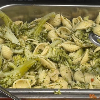 Broccoli and Shells (Large Tray)