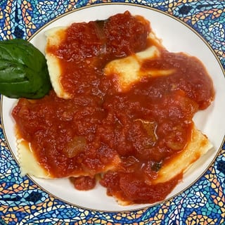 Ravioli in Marinara Sauce (5 Pieces)
