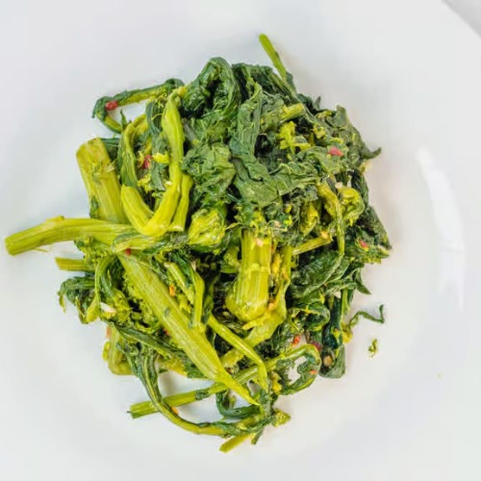 Broccoli Rabe 1/2 Tray.